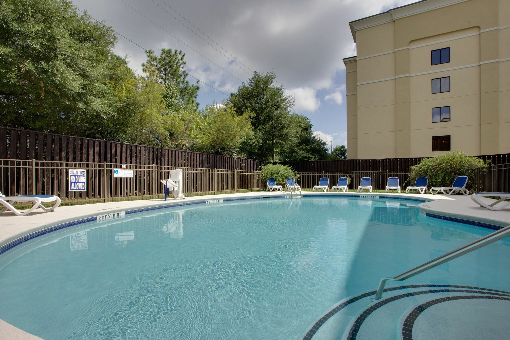 Holiday Inn Express Hotel & Suites Columbia-I-20 At Clemson Road By Ihg Extérieur photo